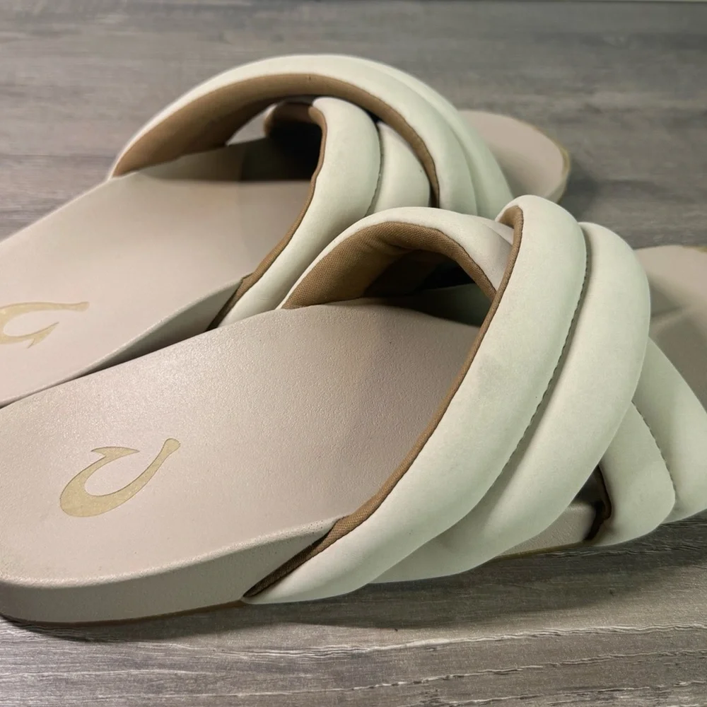 OluKai Hila Puffy Slide Sandal Col: cloud Womens 8 $85 - Picture 4 of 8